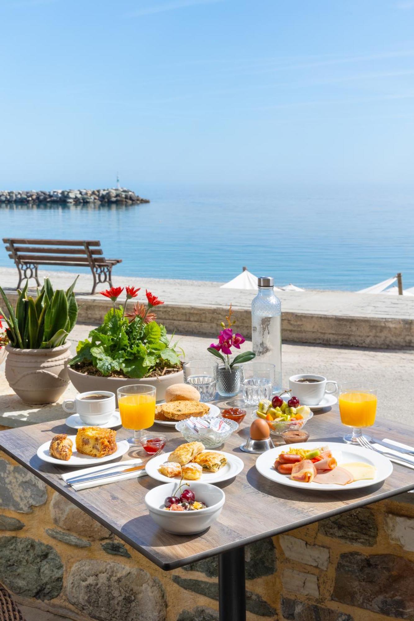 Kenta Beach Hotel Agios Ioannis  外观 照片